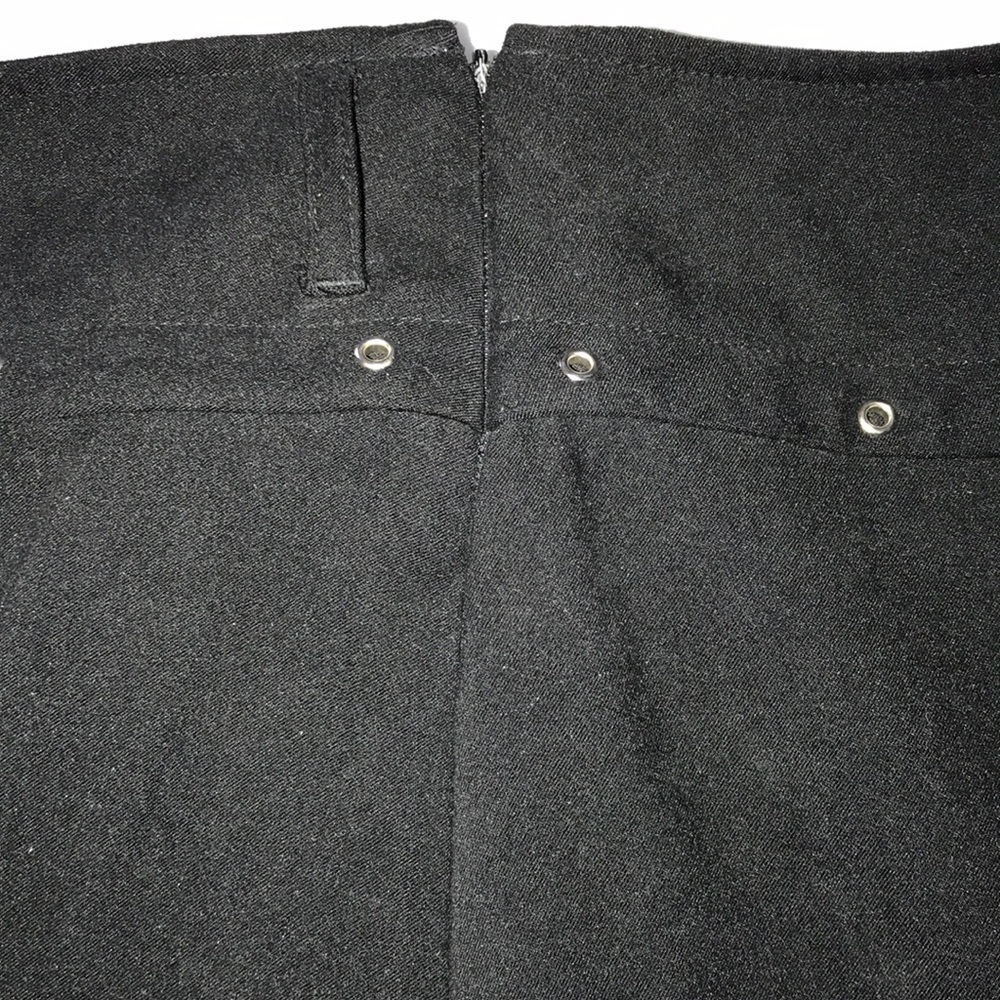 Asymmetric studded black skirt - Picture 4 of 5